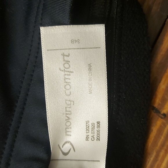 Moving Comfort( Brooks) Runners Sports Bra - Picture 5 of 6